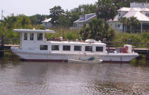 0619houseboat1.jpg